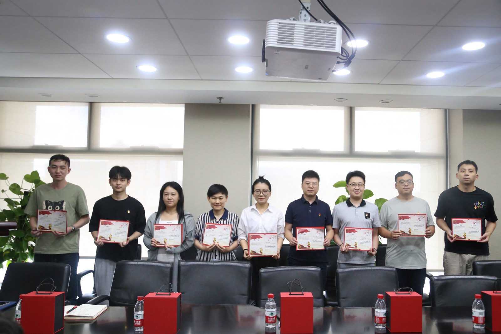 1722321432879177.jpg 1722321432879177.jpg